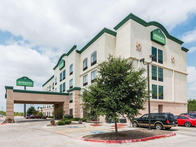 Wingate By Wyndham New Braunfels Hotel Exterior photo